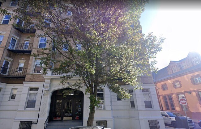 Foto del edificio - 128 Hemenway St