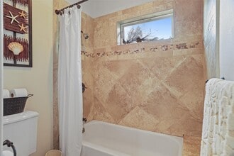 Building Photo - 5 Harbor Ln