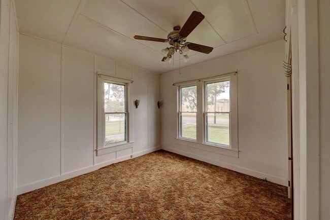 Foto del edificio - 23181 US Hwy 290