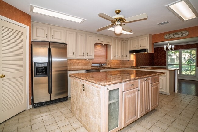 Foto del edificio - 12127 Tara Dr