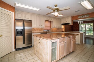 Building Photo - 12127 Tara Dr