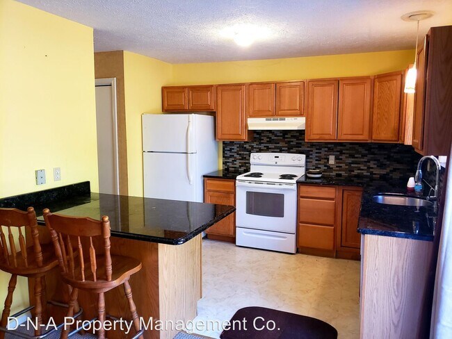 Building Photo - 3109 Evergreen Cir