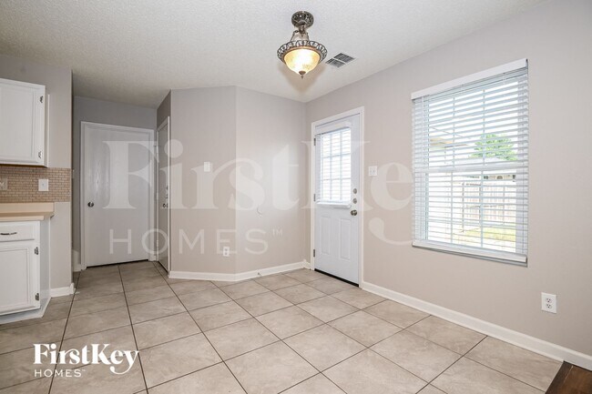 Foto del edificio - 1445 Lochspring Dr