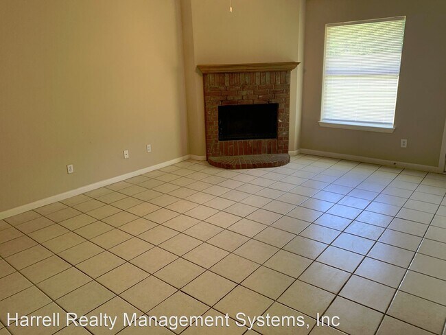 Building Photo - 3 br, 2 bath House - 702 Old Lorena Road
