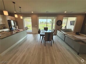 Building Photo - 4760 SE Clifftop Dr