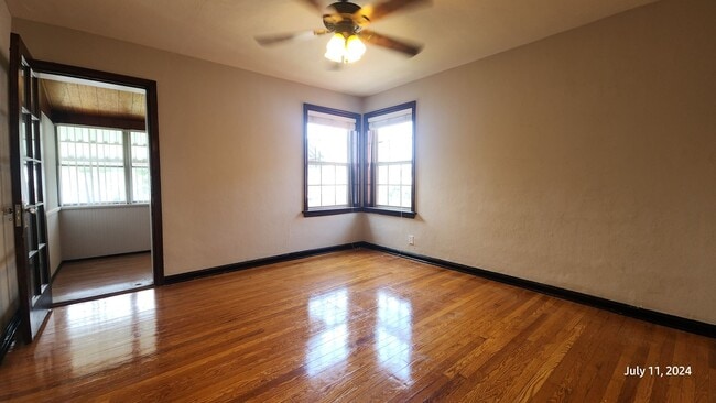 Foto del edificio - 6328 Sutherland Ave
