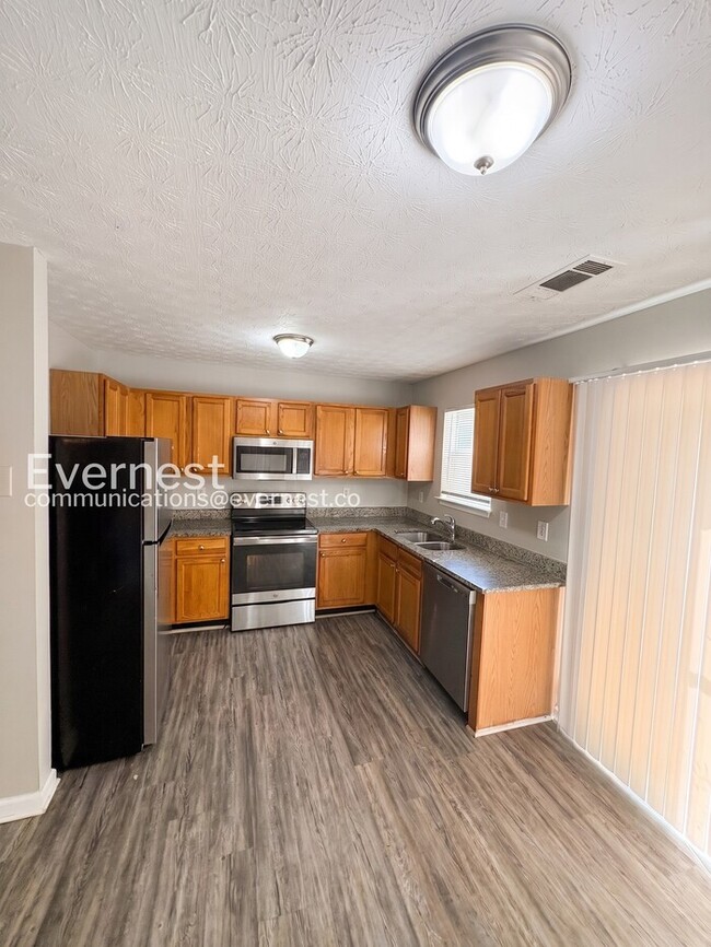 Building Photo - 7035 Setters Way