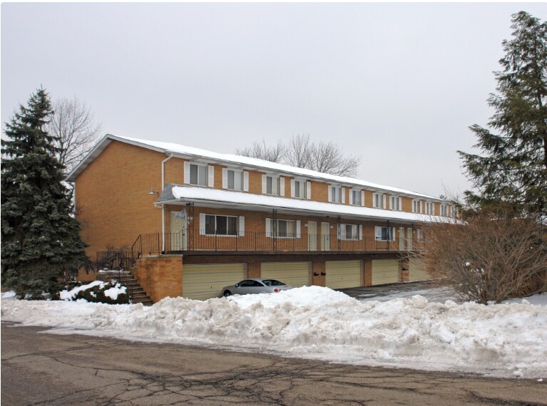 584 Treeside Dr, Akron, OH 44313 House Rental in Akron, OH