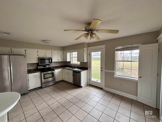 Foto del edificio - 19860 Wilters St