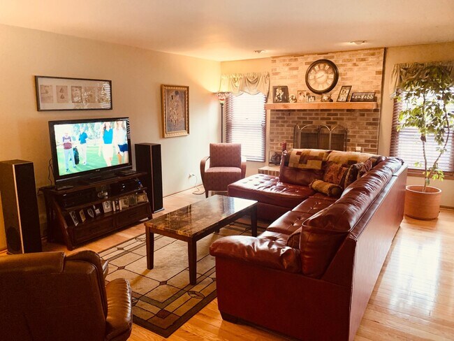 Building Photo - 523 Villa Cir Dr