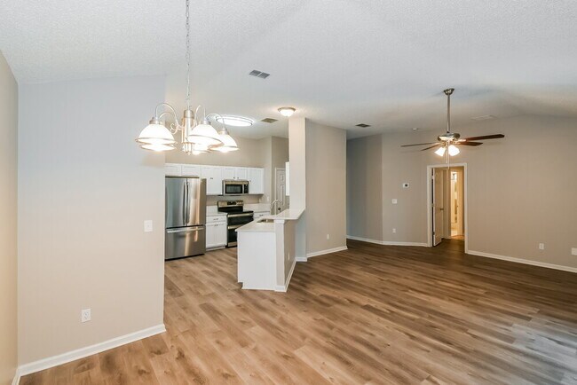 Building Photo - 2712 Secret Harbor Dr