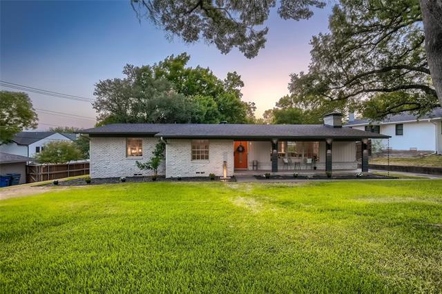 Building Photo - 221 Lakeridge Dr