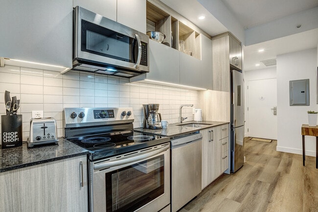 Photo du bâtiment - 2100 Rue de Bleury