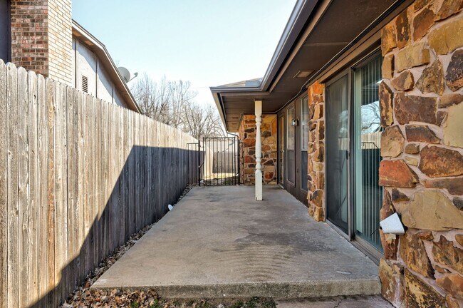 Foto del edificio - Ottawa Pl Duplex