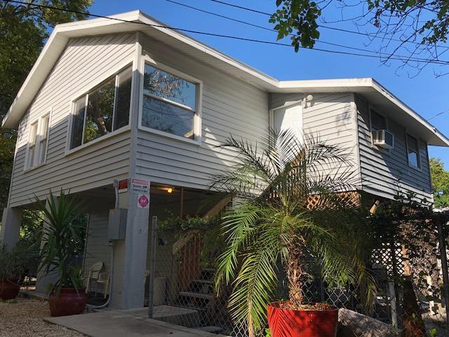 Foto principal - 1135 Highland St N