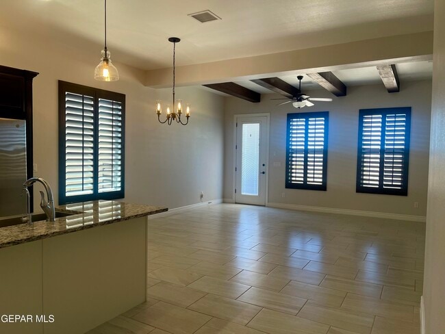 Building Photo - 2849 Tierra Oasis St