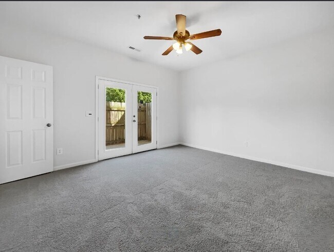 Foto del edificio - 1034 Wildwood Dr
