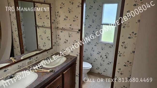 Building Photo - 111 Albacore Ln