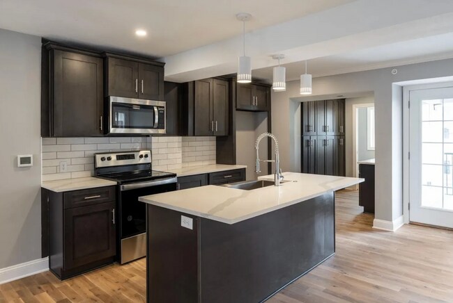 Foto del edificio - 4464 Broadway Blvd