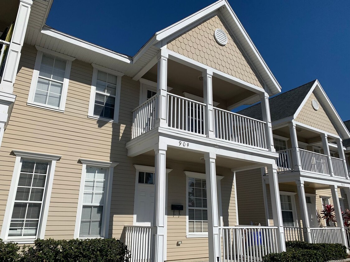 Primary Photo - 3/2.5 Townhouse in Kissimmee