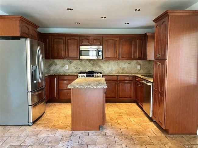 Building Photo - 5693 Patterson Dr