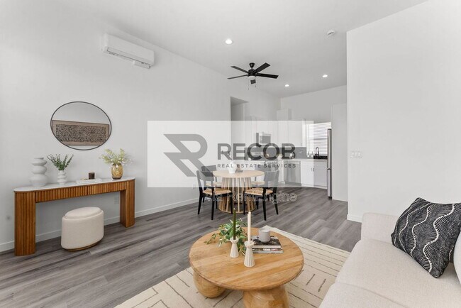 Foto del edificio - 5252 Adams Ave