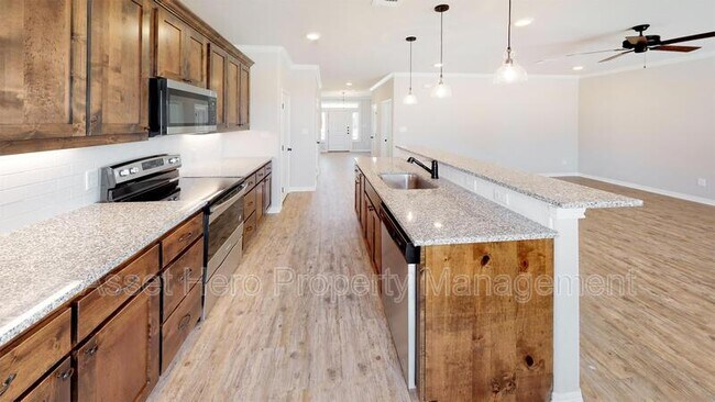 Foto del edificio - 910 Montclair Ave