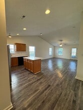 Building Photo - 132 Springwood Ln