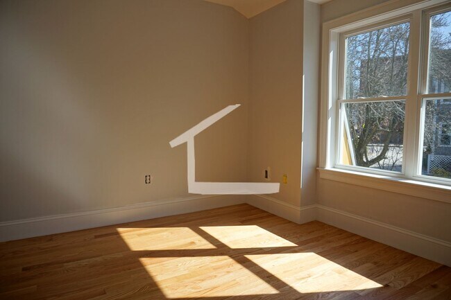 Building Photo - 14 Bothwell Rd