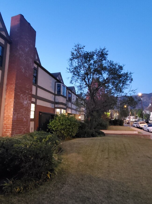 Foto del edificio - 123 S Encinitas Ave