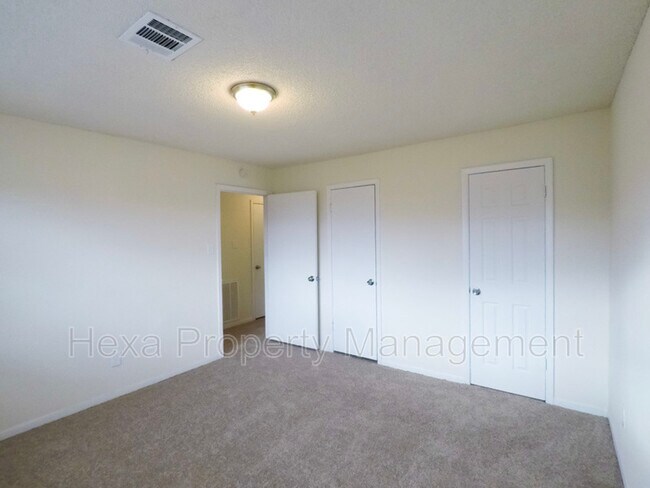 Foto del edificio - 6555 Brittmoore Rd