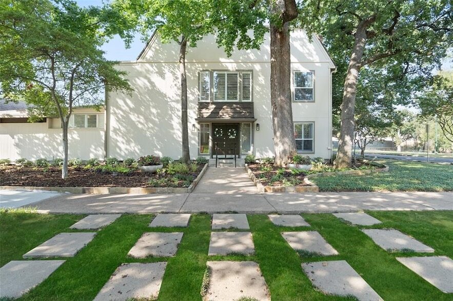 Foto principal - 4535 Rawlins St