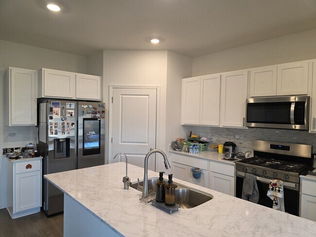 Foto del edificio - 6802 Daly Ln