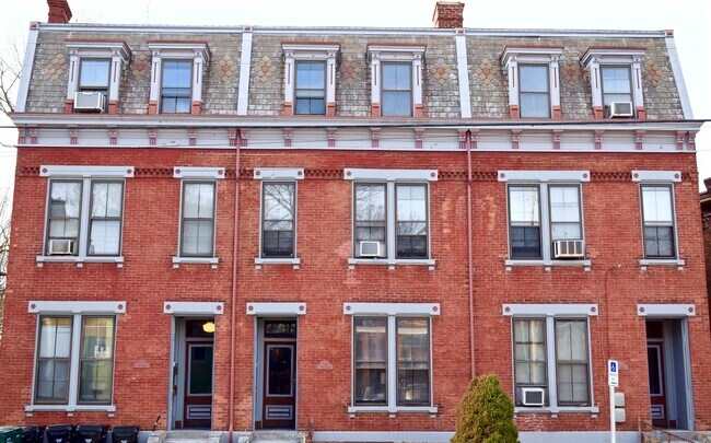 Foto del edificio - 2215 Ohio Ave