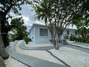 Building Photo - 2798 SW 34th Ct