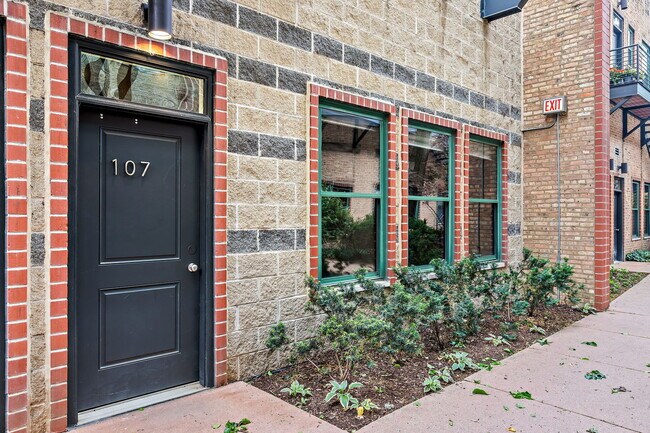 Building Photo - 22 N Morgan St