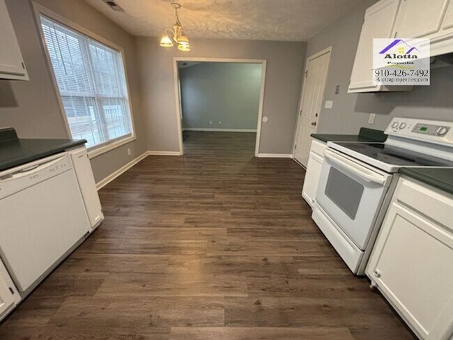 Foto del edificio - 133 Chapel Hill Dr