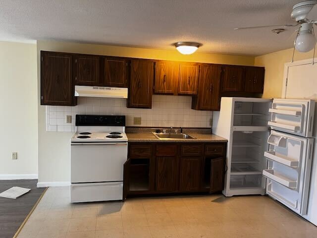 Building Photo - 40 Dinan Dr