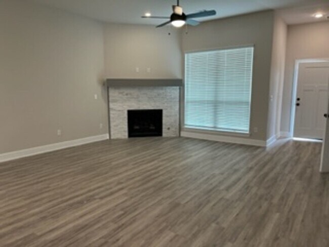 Building Photo - First Month Free!