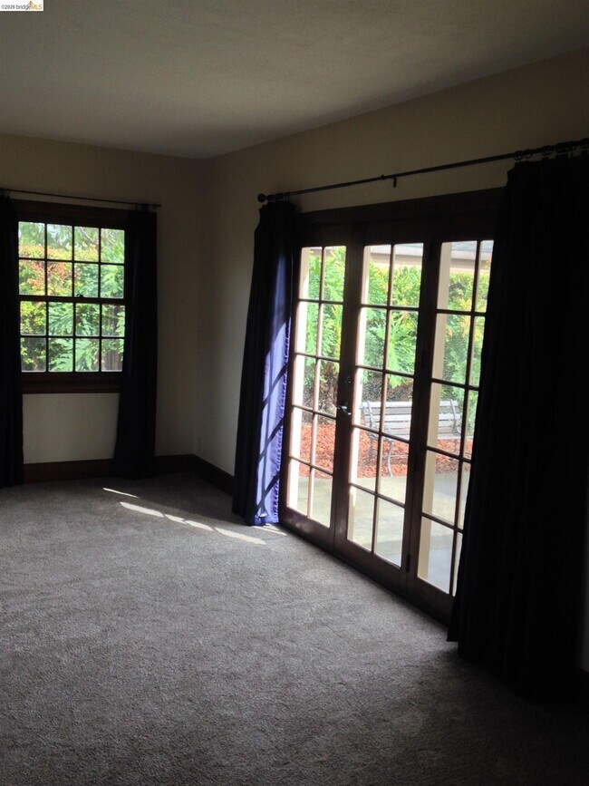 Foto del edificio - 5451 Tyler Pl