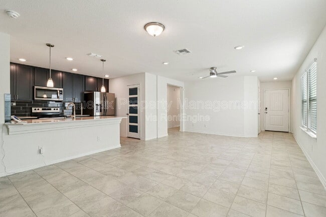 Foto del edificio - 15506 Selene View