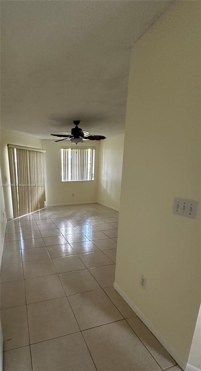 Foto del edificio - 2049 SE 26th Ln
