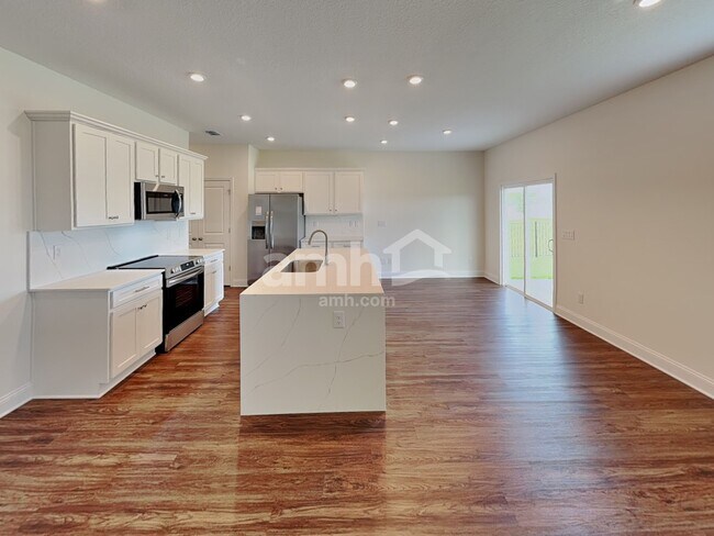 Building Photo - 343 Onate Cir