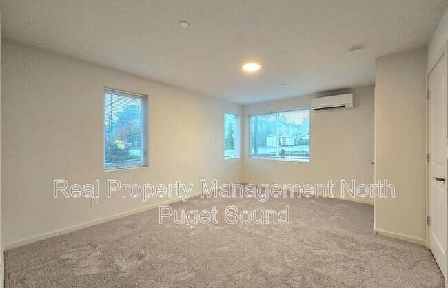 Foto del edificio - 17417 W Main St