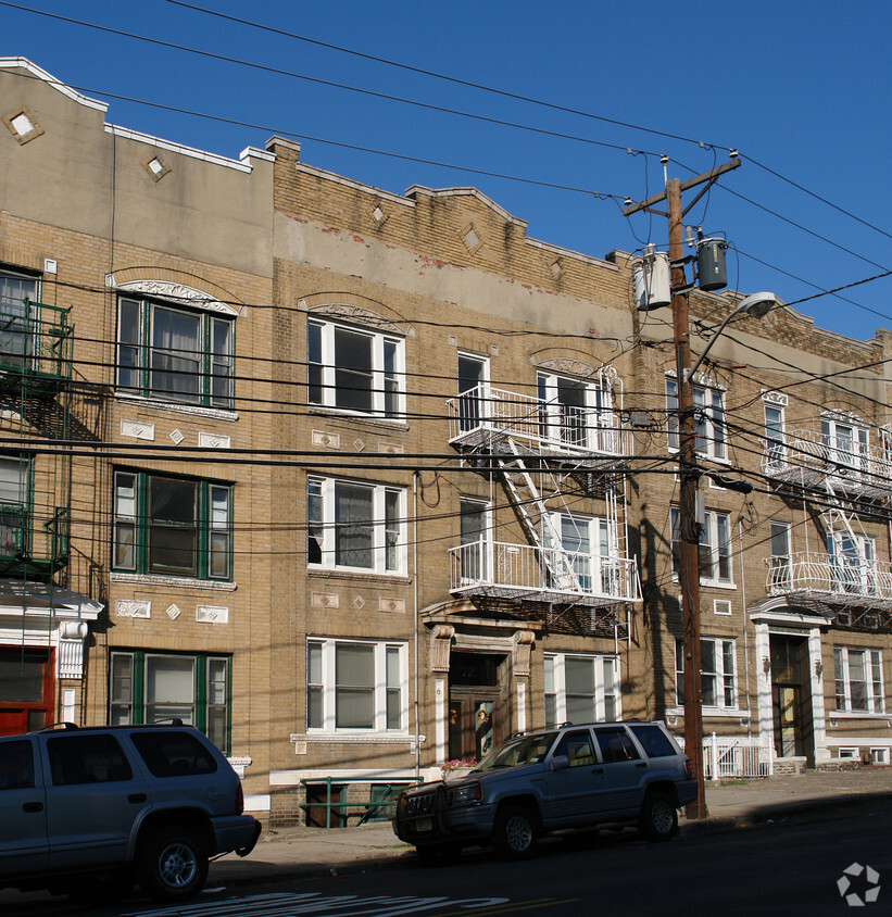Foto del edificio - 12 Broadway