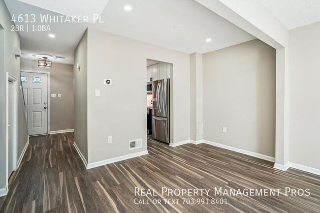 Foto del edificio - 4613 Whitaker Pl