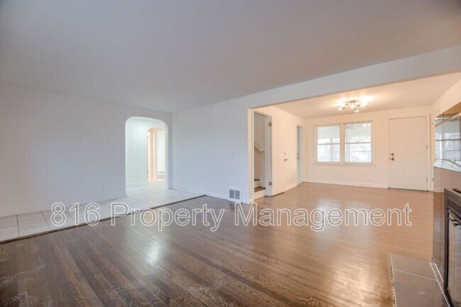 Foto del edificio - 1411 S Maywood Ave