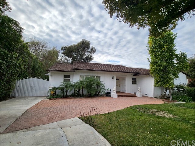 Building Photo - 1341 San Marino Ave