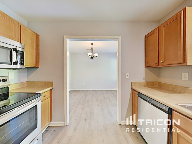 Foto del edificio - 1429 Rheo Ct NW