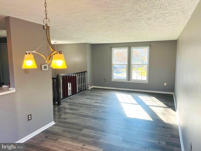 Building Photo - 3614 Ripplingbrook Ct